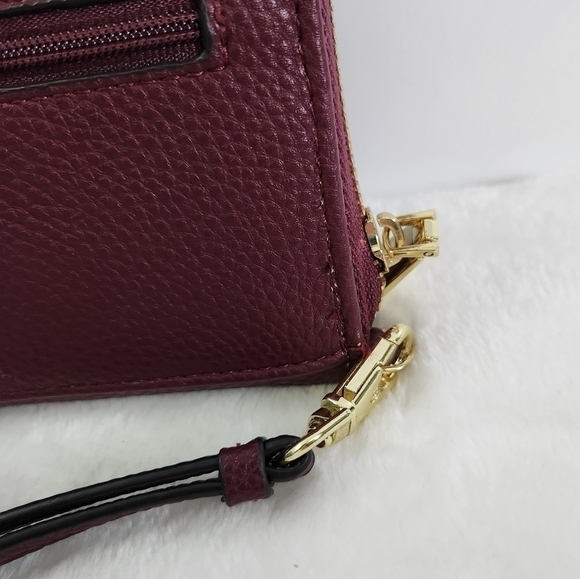 Liz Claiborne Erica Zip Around Faux Leather Gold Dark Wine Wristlet Wallet - Picture 6 of 16